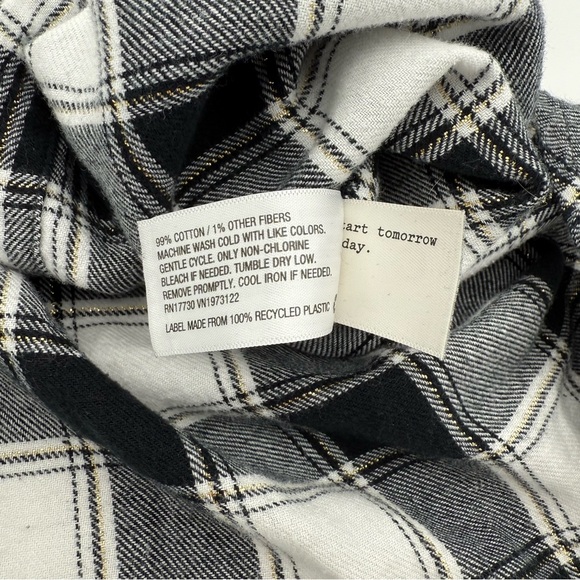 NWT New Women's A New Day Target Flannel Plaid Black and White Small S Shirt - Picture 5 of 5